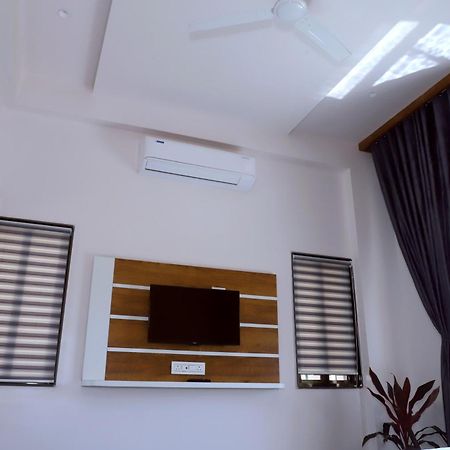 Hotel Grand Khuldabad Ngoại thất bức ảnh