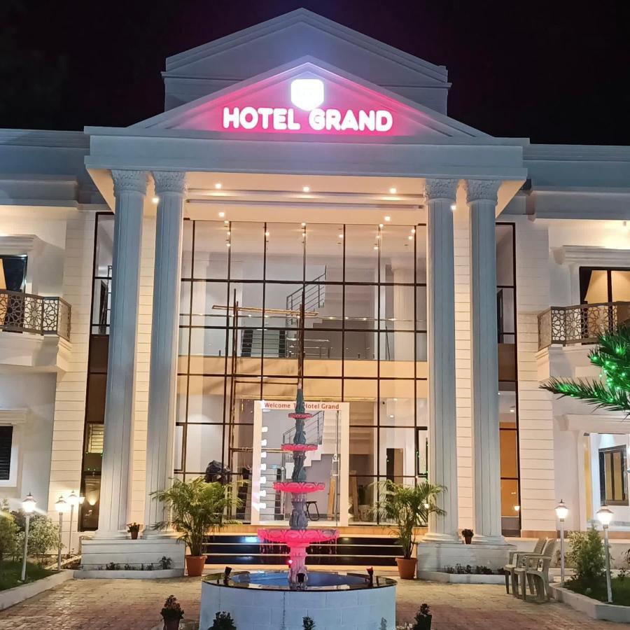 Hotel Grand Khuldabad Ngoại thất bức ảnh