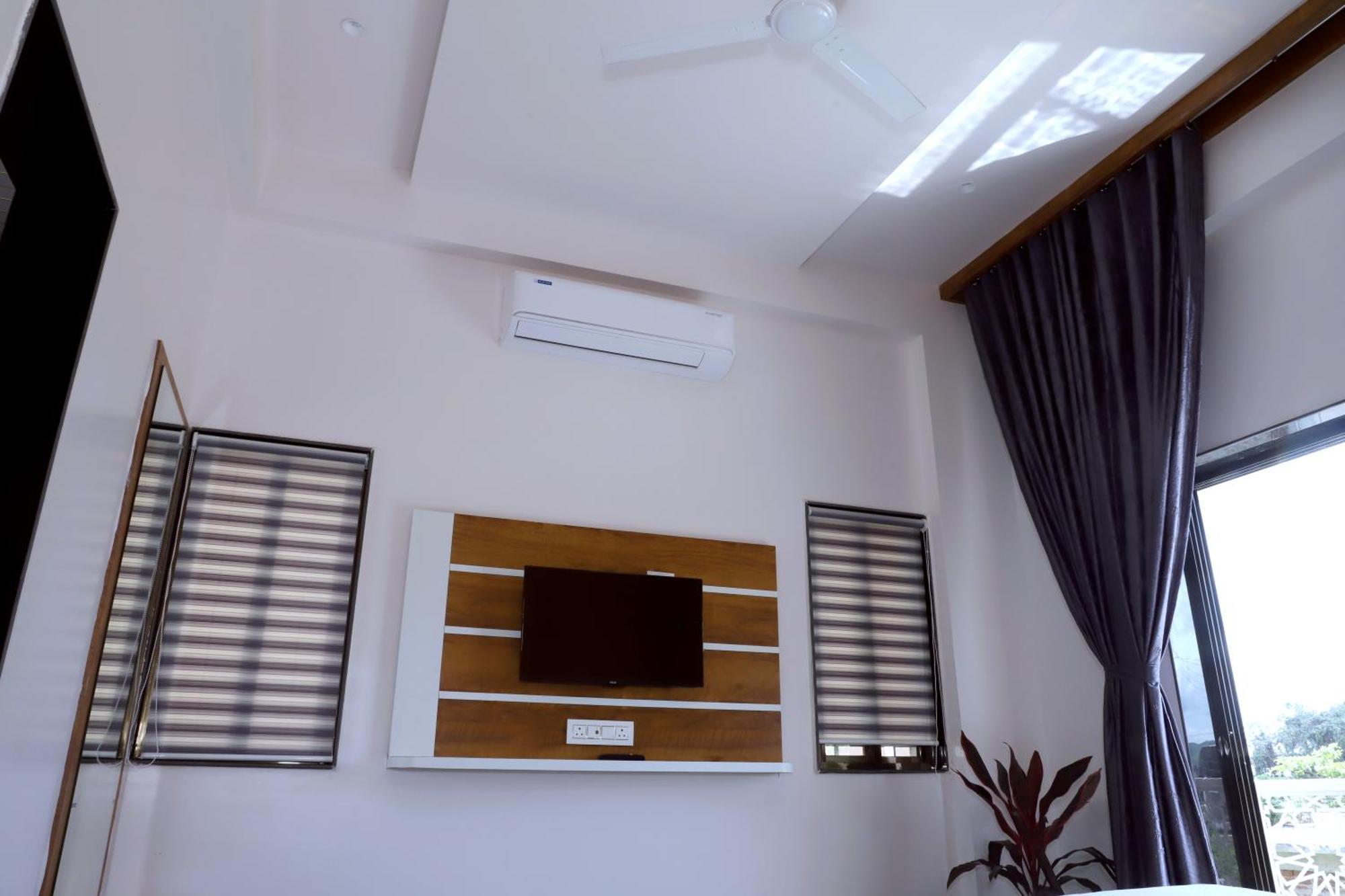 Hotel Grand Khuldabad Ngoại thất bức ảnh