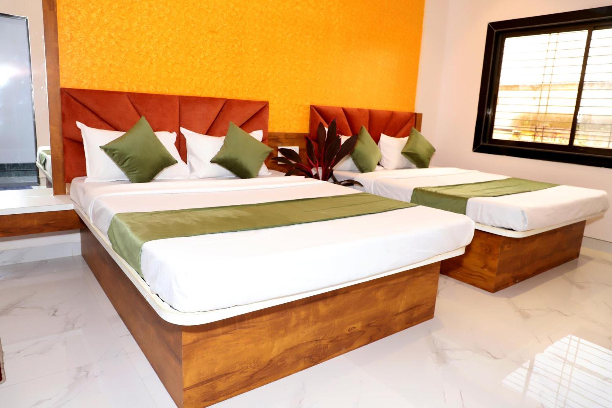 Hotel Grand Khuldabad Ngoại thất bức ảnh