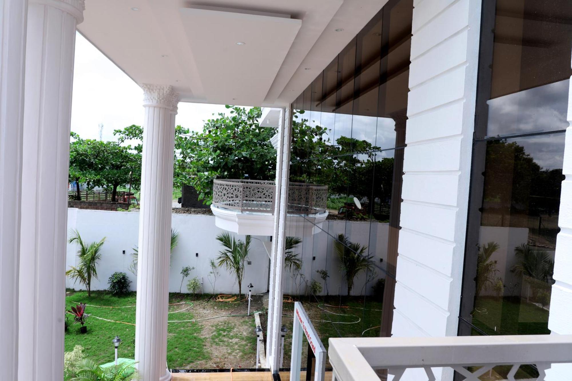 Hotel Grand Khuldabad Ngoại thất bức ảnh